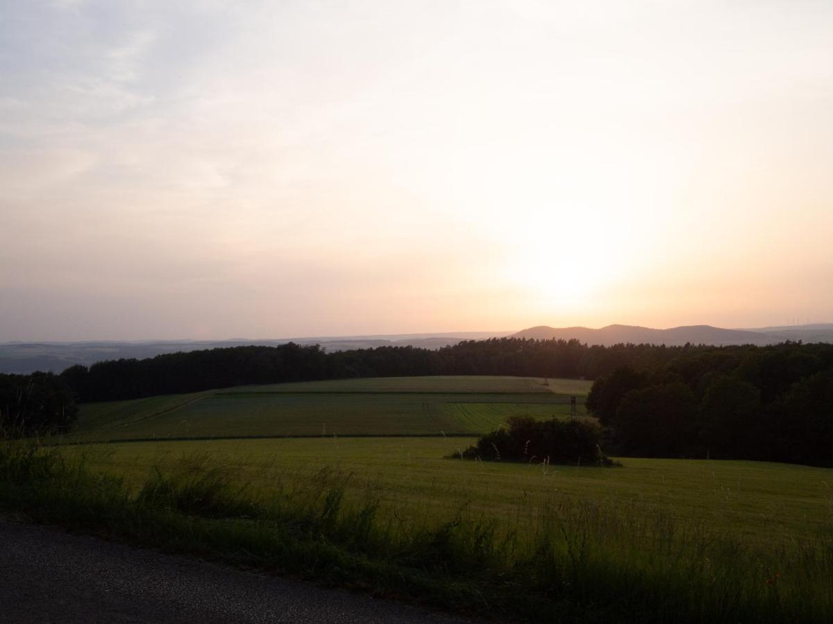 Dein Dornig Hotell Ebensfeld Exteriör bild